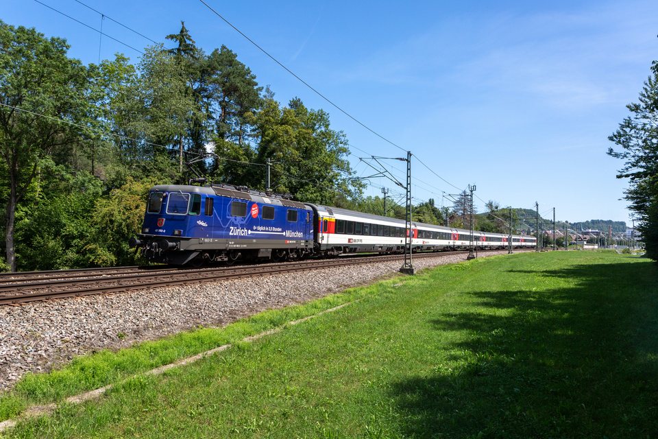 185: Re 421 / Thayingen