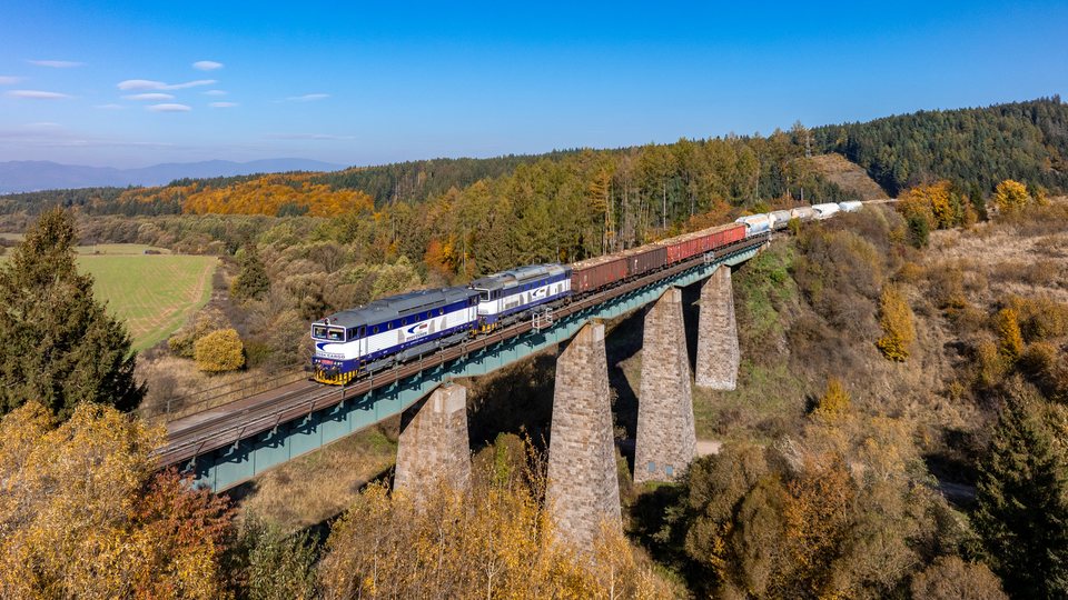 756 002: ZSSK 756 005 + 002 / Horná Štubňa Obec – Čremošné
