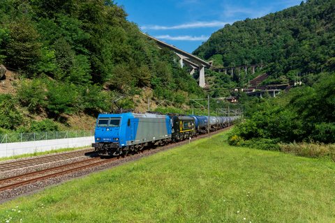 Alphatrains 185 535 at Giornico, TI, CH