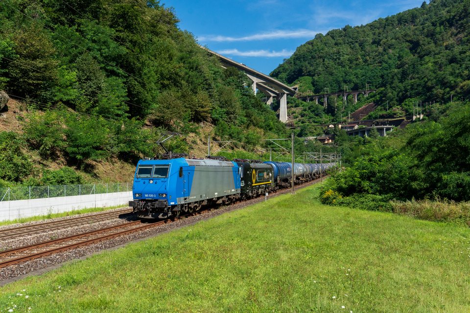 Alphatrains 185 535 at Giornico, TI, CH
