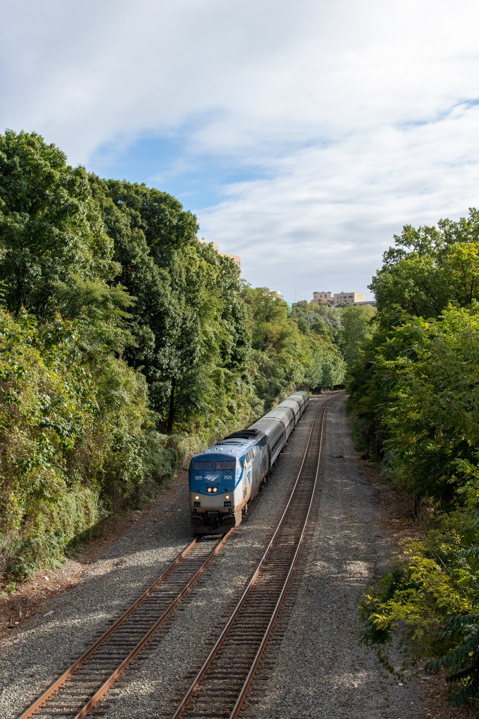 Amtrak GE P32AC-DM 705 (Washington Heights, NY/USA)