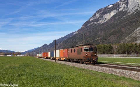 BLS Cargo: BLS Re 425 184 + UKV 68334