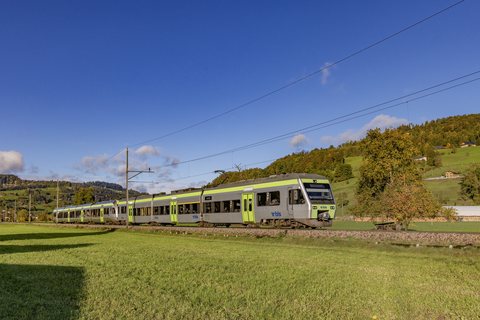RABe 535 106 (BLS): RABe 525 003 + 535 106 / CH-Malters