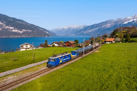 BLS Re 430 112 at Faulensee, BE, CH