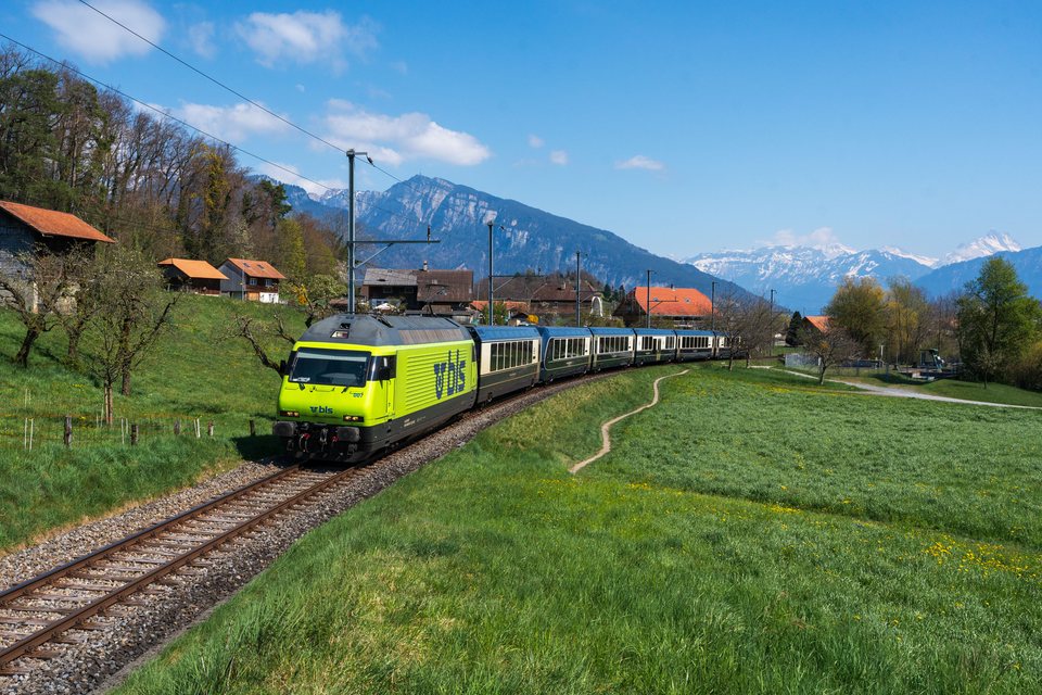 BLS Re 465 007 at Spiez, BE, CH