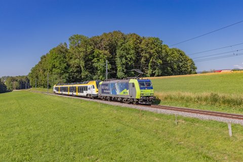 BLS: Re 485 010 + BR 1427 018 / CH-Siviriez