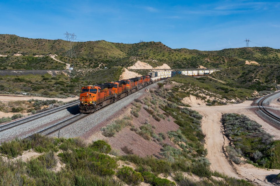 BNSF (Burlington Northern Santa Fe): BNSF 5954 - Cajon Pass, California (USA)