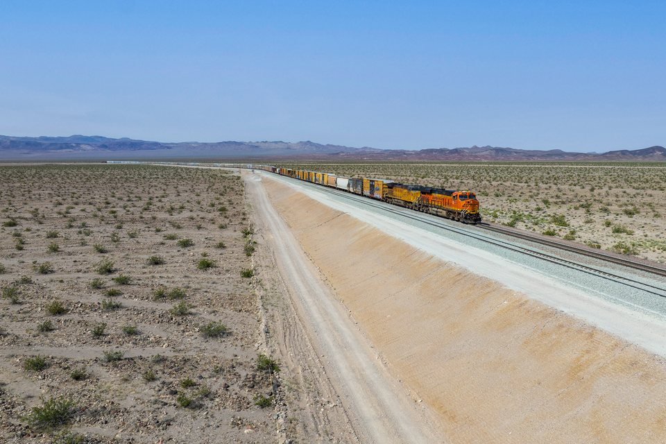 BNSF (Burlington Northern Santa Fe): BNSF 6568 - Siberia, California (USA)
