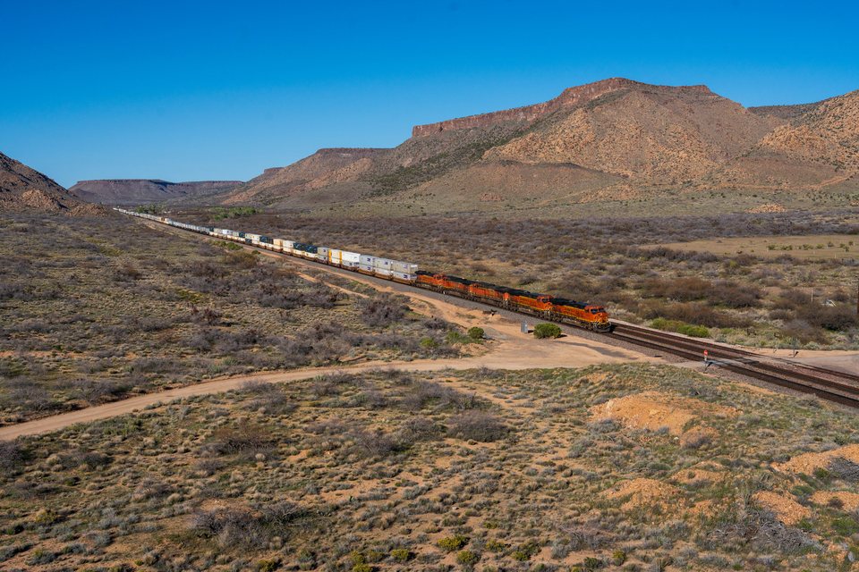 BNSF (Burlington Northern Santa Fe): BNSF 8162 - Valentine, Arizona (USA)