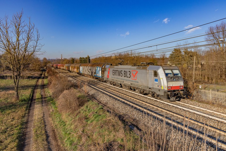 Captrain: E483 308 / IT-Lentate