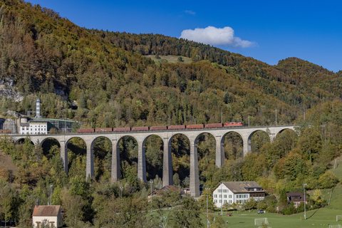 Re 420 (Re 4/4 II) 11154 (CJ (Chemins de fer du Jura)): Re 4/4 11154 / CH-Saint-Ursanne