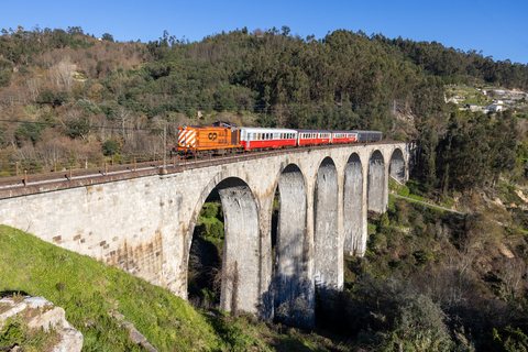 CP 1400 1438 (CP (Comboios de Portugal)): CP 1438 (Viaduto da Pala, Portugal)