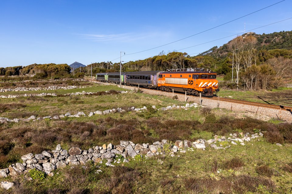 CP (Comboios de Portugal): CP 382610 (Moledo, Portugal)