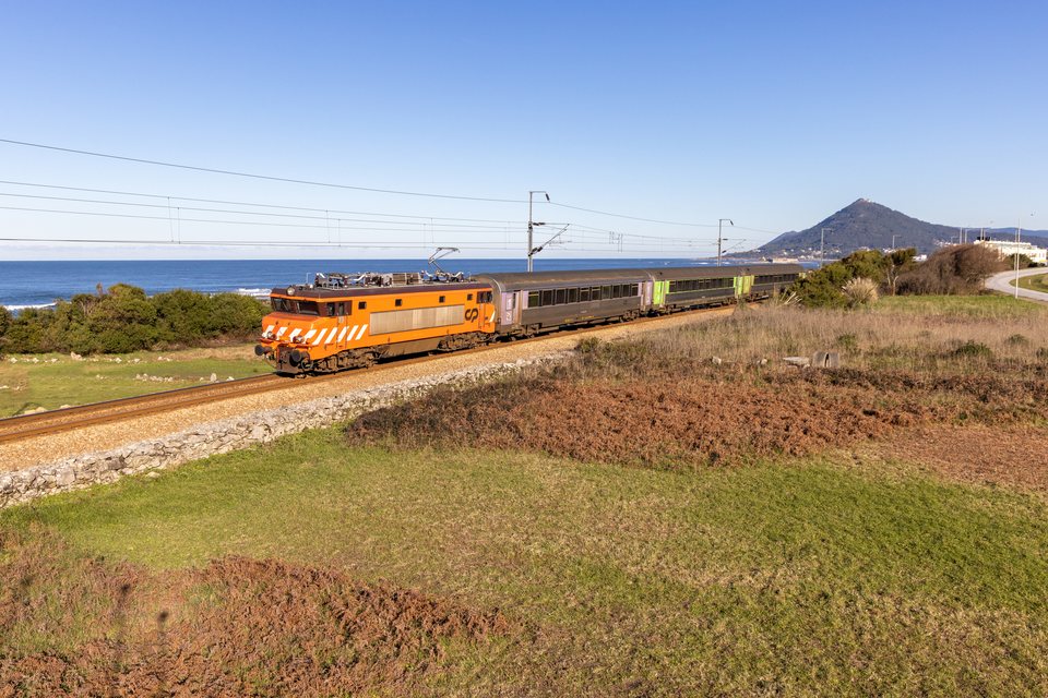 CP (Comboios de Portugal): CP 382611 (Moledo, Portugal)