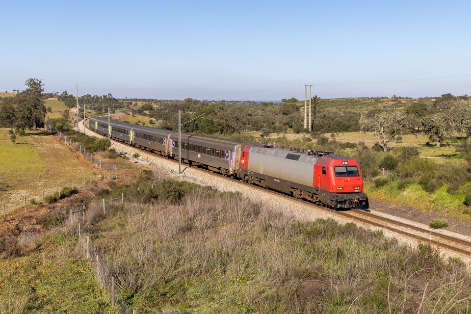 CP (Comboios de Portugal): CP 5608 (Azinheira dos Barros, Portugal)