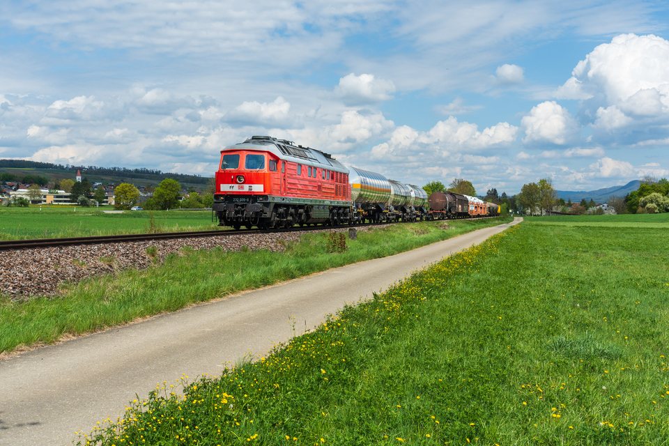 232
