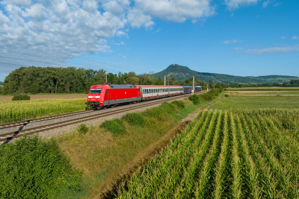 DB Fernverkehr: DB 101 120 at Mühlhausen (b Engen), BW, DE