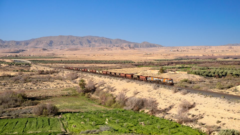 DH 404: ONCF DH 416 + 404 / Melg el Ouidane – Taourirt