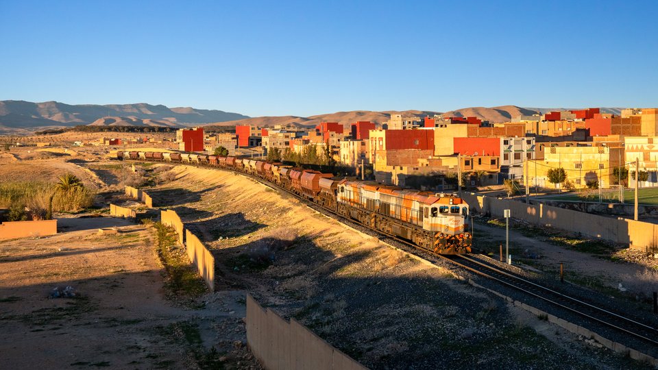 DH 404: ONCF DH 416 + 404 / Oued Metlili – El Aïoun