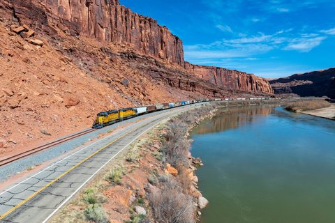 EMD SD40N 1640: UP SD40N 1640 and 1605 - Moab, Utah (USA)