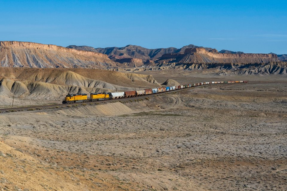 EMD SD40N 1640: UP SD40N 1640 and 1605 - Thompson Springs, Utah (USA)
