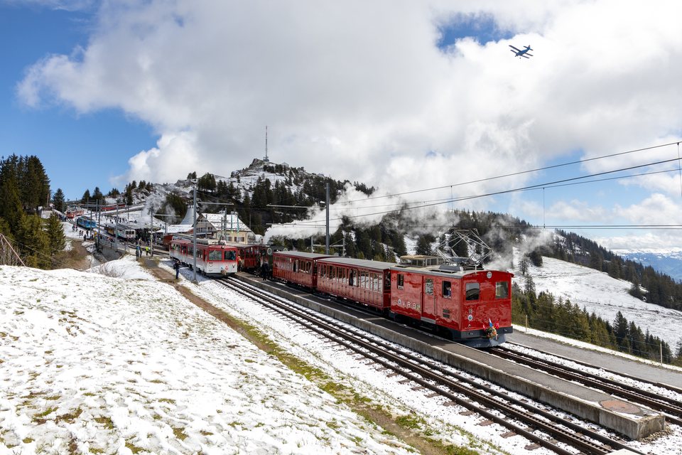 Fahrzeugparade in Rigi Staffel, CH