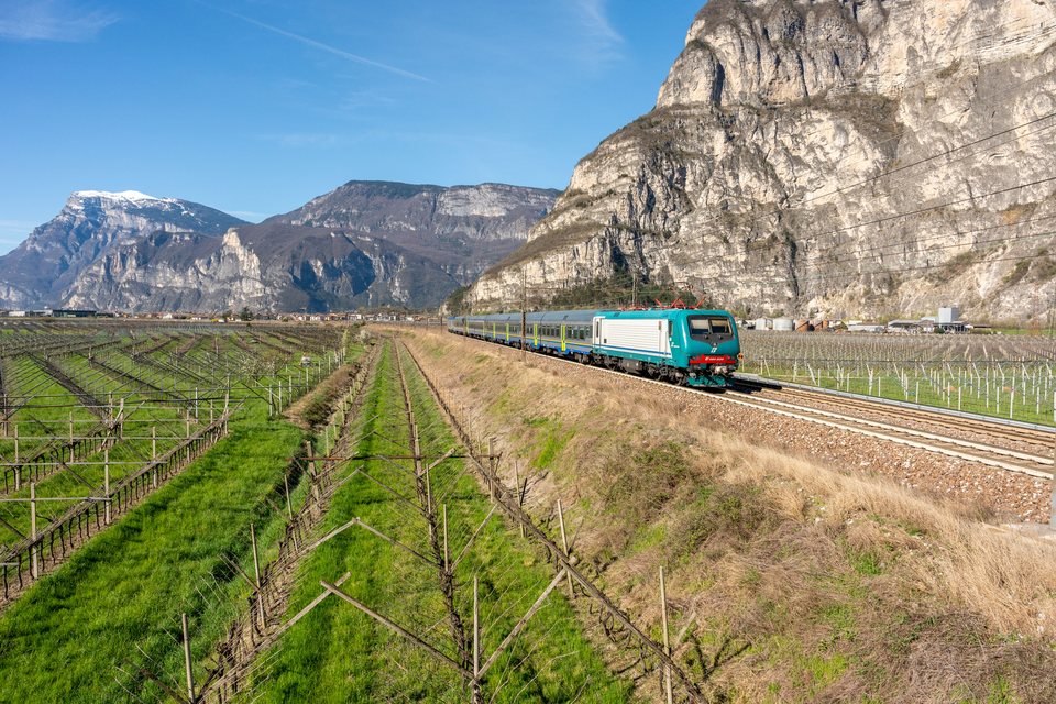FS E464 039 at Mezzocorona, Autonomous Province of Trento