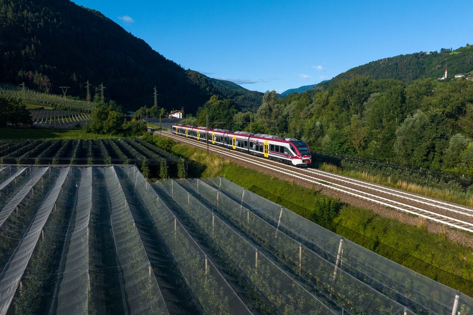 FS ETR 526 013 at Albes, Südtirol, IT