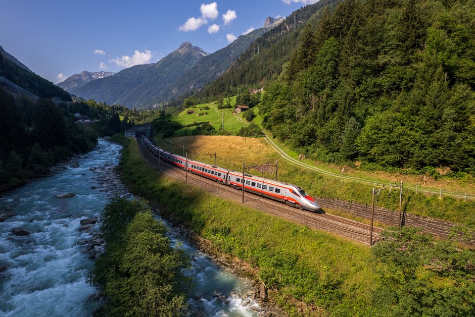 FS ETR 610 008 at Gurtnellen, UR, CH