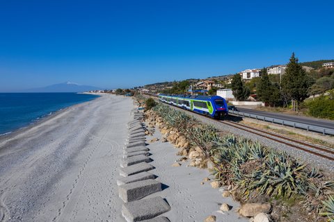 FS HTR 412 018 at Marina di San Lorenzo, Calabria, Italy