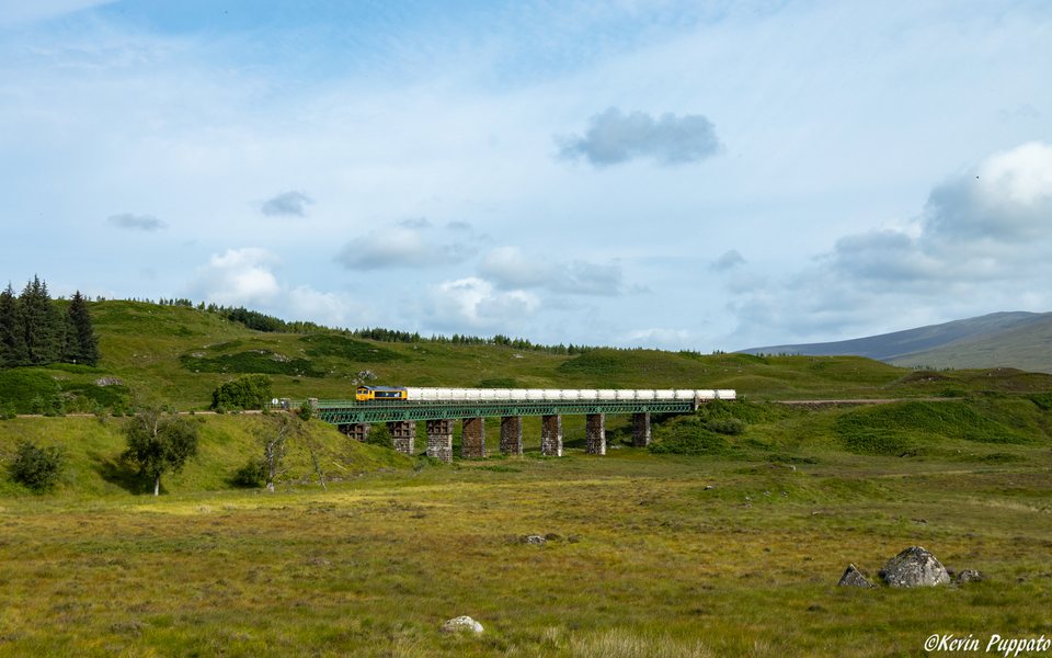 GBRf (GB Railfreight): GBRf Class 66 737