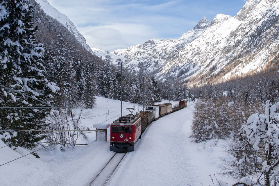 Ge II 6/6 702: RhB Ge 6/6 702 (Val Bever, GR/CH)