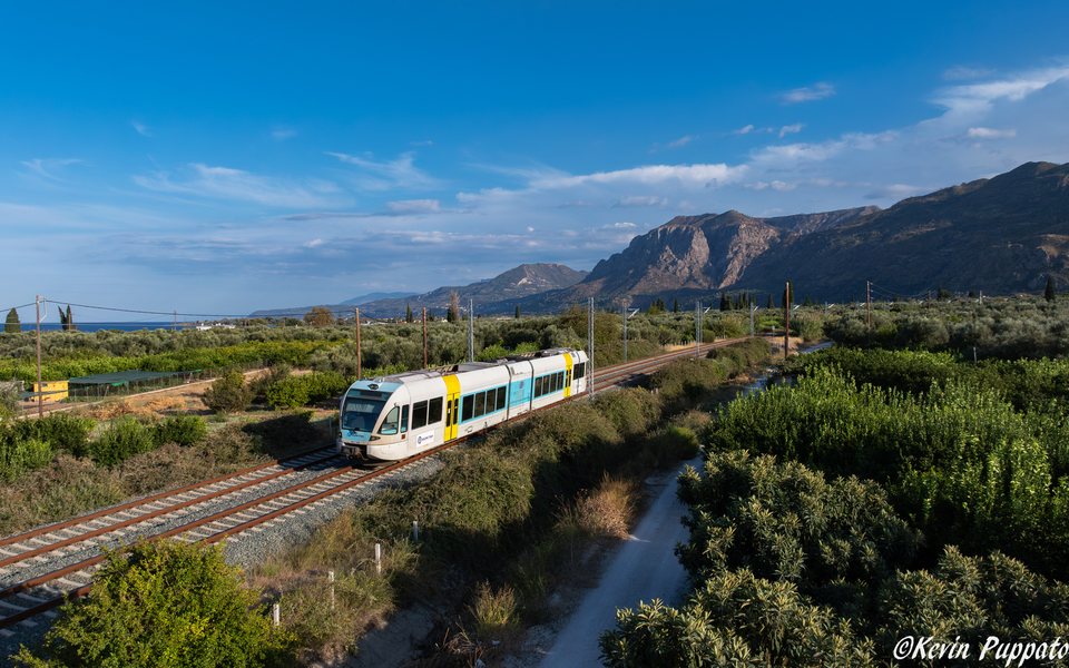Hellenic Train 560 008 -- R 308 Kiato - Aegion