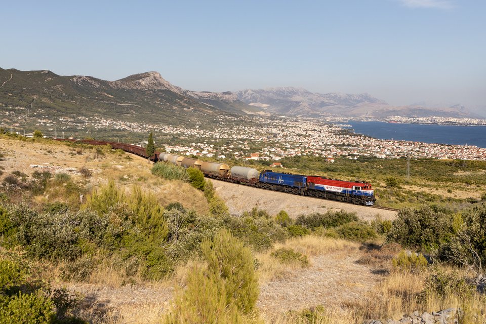 Hz Cargo 2062 112 & 024 (Sadine, Kroatien)