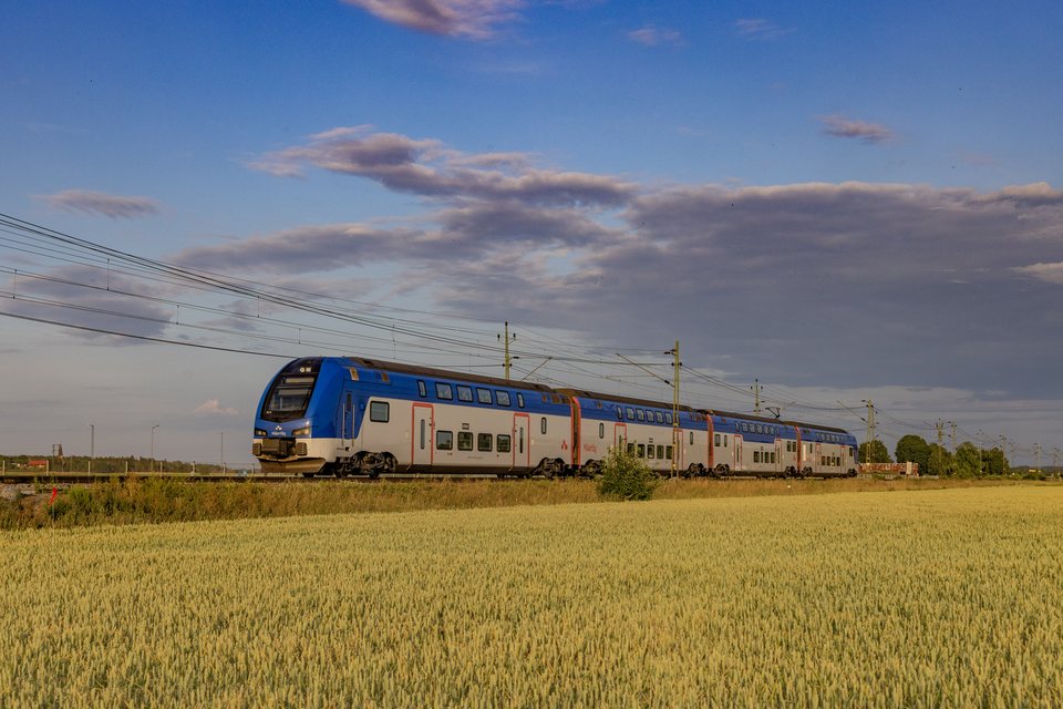 Mälartåg: ER1 015 / SE-Uppsala