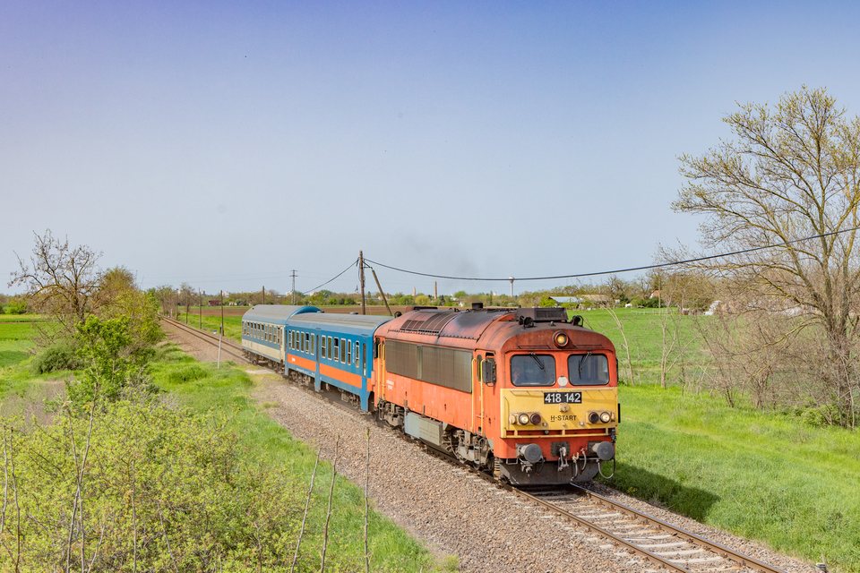 MAV: 418 142 / HU-Hódmezővásárhely