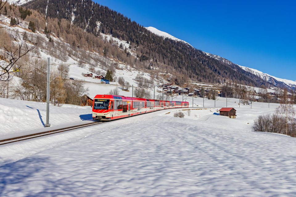MGB (Matterhorn Gotthard Bahn): ABDeh 4/8 2022 + ABDeh 4/10 2012 / CH-Selkingen