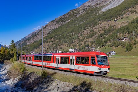 BDeh 4/8 2053 (MGB (Matterhorn Gotthard Bahn)): BDeh 4/8 2052 + 2053 / CH-Täsch