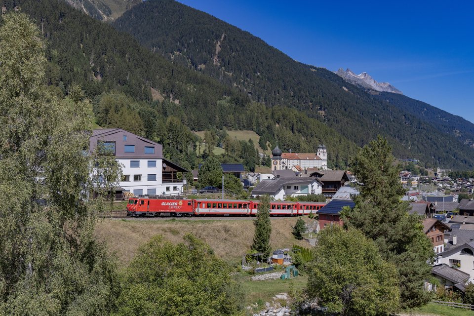 HGe 4/4 II 4 (MGB (Matterhorn Gotthard Bahn)): HGe 4/4 4 / CH-DIsentis