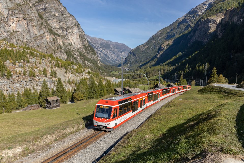 MGB (Matterhorn Gotthard Bahn): MGB ABDeh 4/10 2011 (Randa, CH)
