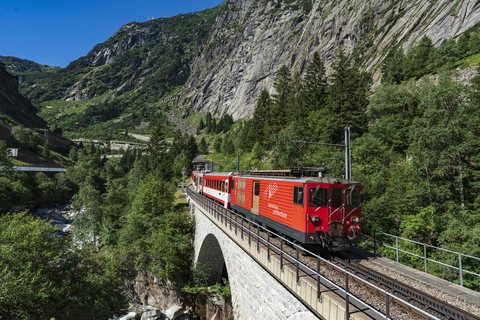 MGB (Matterhorn Gotthard Bahn): MGB Deh 4/4 II 92 - Göschenen, UR (CH)