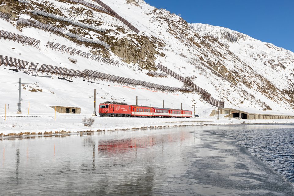 MGB (Matterhorn Gotthard Bahn): MGB HGe 4/4 II 003 (Oberalppass, CH)