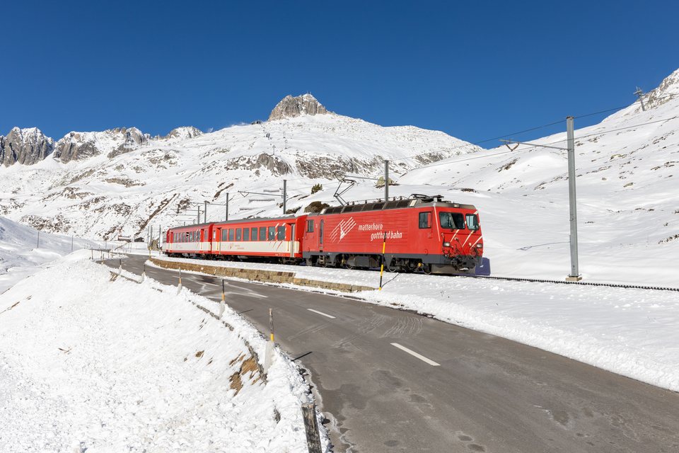 MGB (Matterhorn Gotthard Bahn): MGB HGe 4/4 II 003 (Oberalppass, CH)