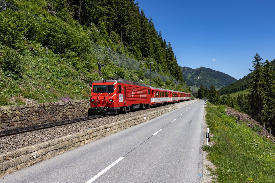 MGB (Matterhorn Gotthard Bahn): MGB HGe 4/4 II 106 (Dieni, GR/CH)
