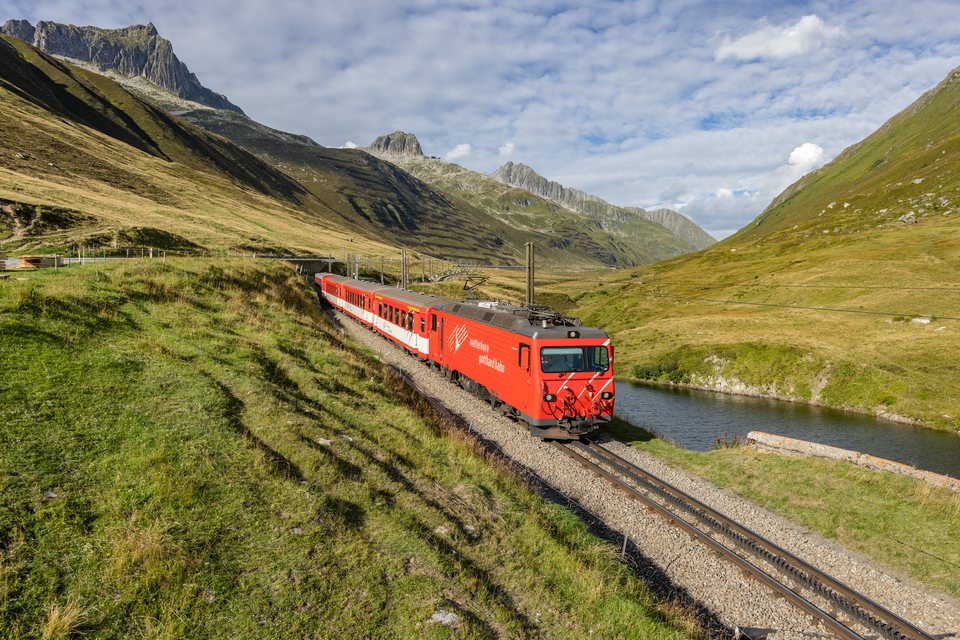 MGB (Matterhorn Gotthard Bahn): MGB HGe 4/4 II 106 (Oberalpass, UR/CH)