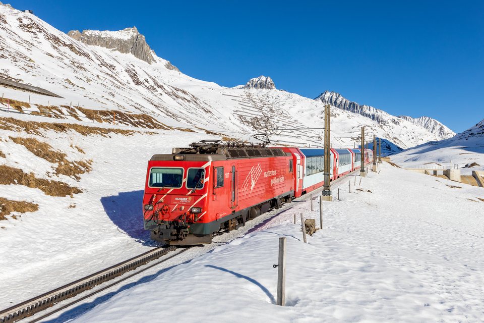 MGB (Matterhorn Gotthard Bahn): MGB HGe 4/4 II 107 (Oberalppass, UR/CH)