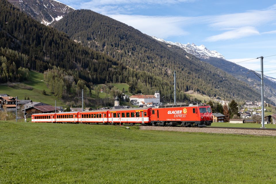 MGB (Matterhorn Gotthard Bahn): MGB HGe 4/4 II 4 / Disentis (GR/CH)