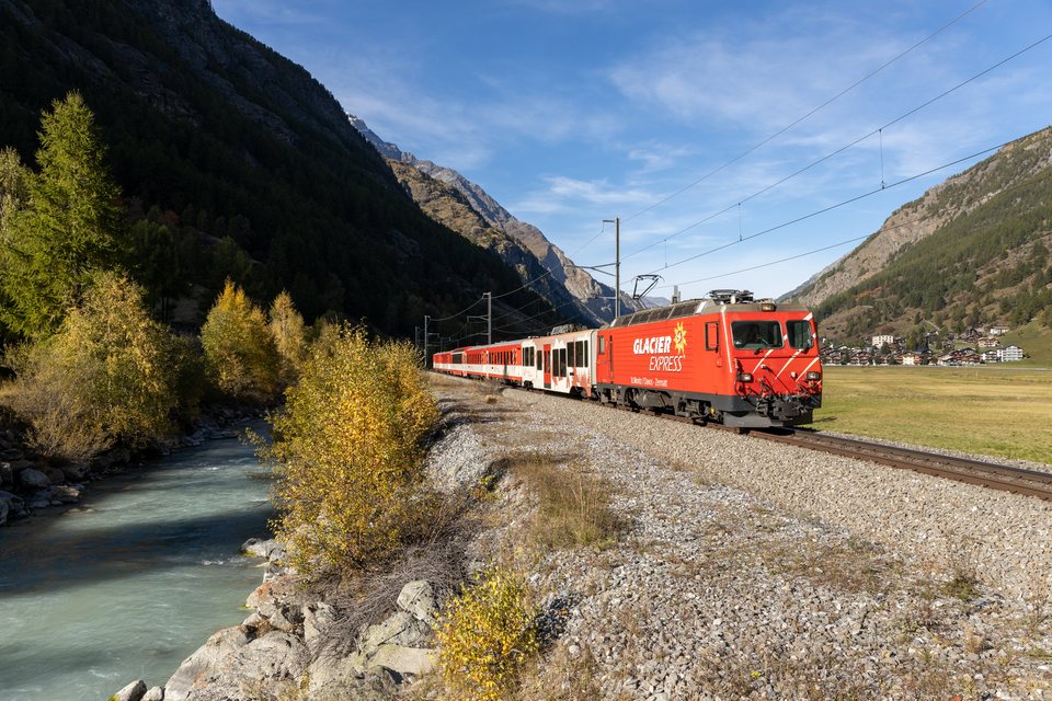 MGB (Matterhorn Gotthard Bahn): MGB HGe 4/4 II 4 (Täsch, CH)