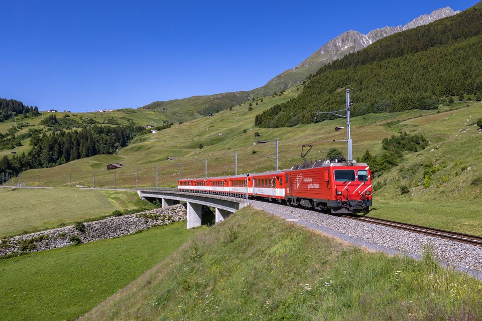 MGB (Matterhorn Gotthard Bahn): MGB HGe 4/4 II 5 (Rueras, GR/CH)