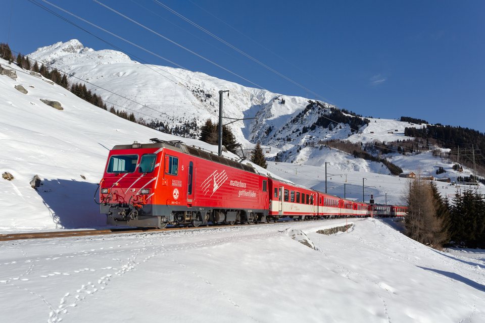 MGB (Matterhorn Gotthard Bahn): MGB HGe 4/4 II 5 / Sedrun (GR/CH)